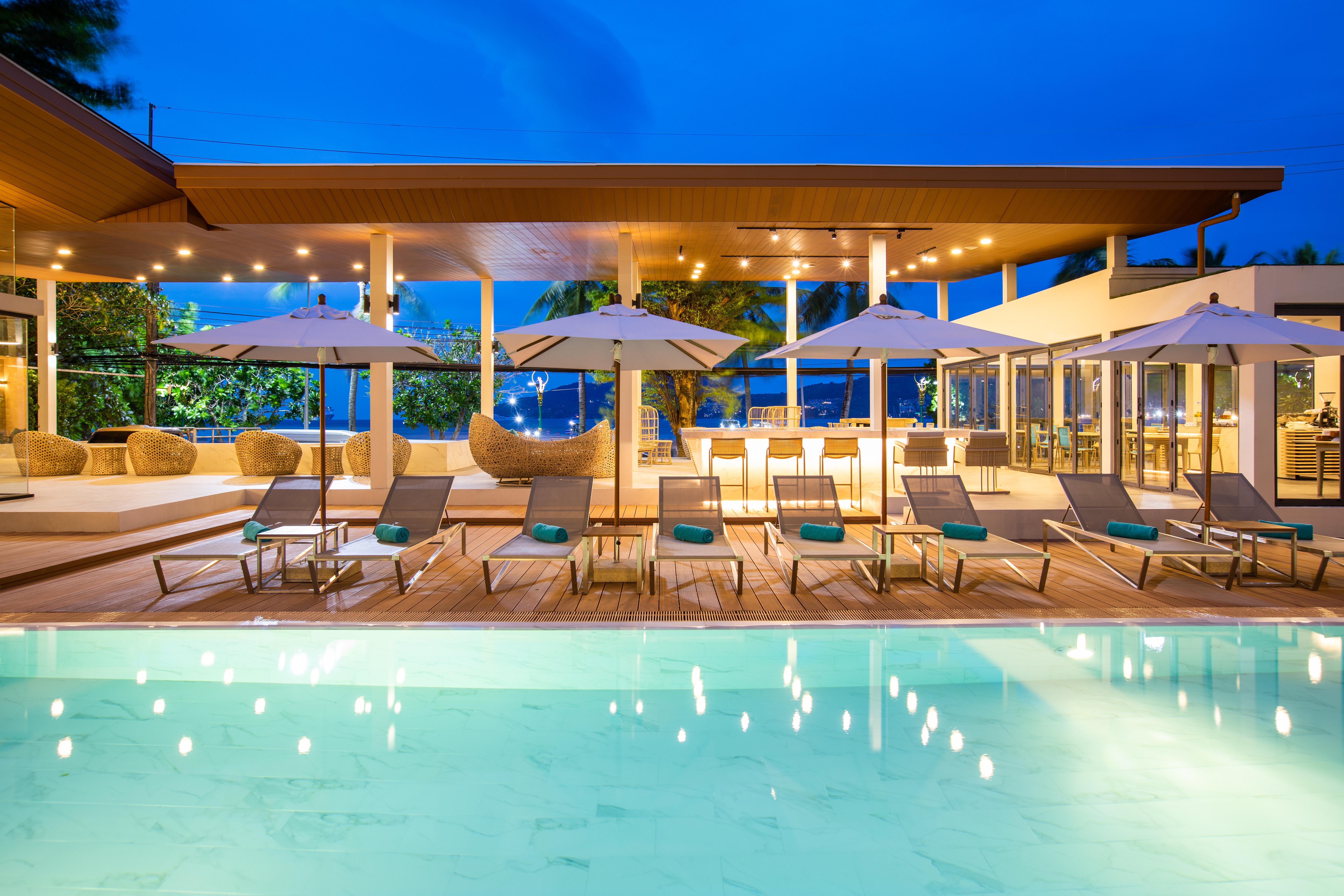 Liv Hotel Phuket Patong Beachfront Exteriér fotografie