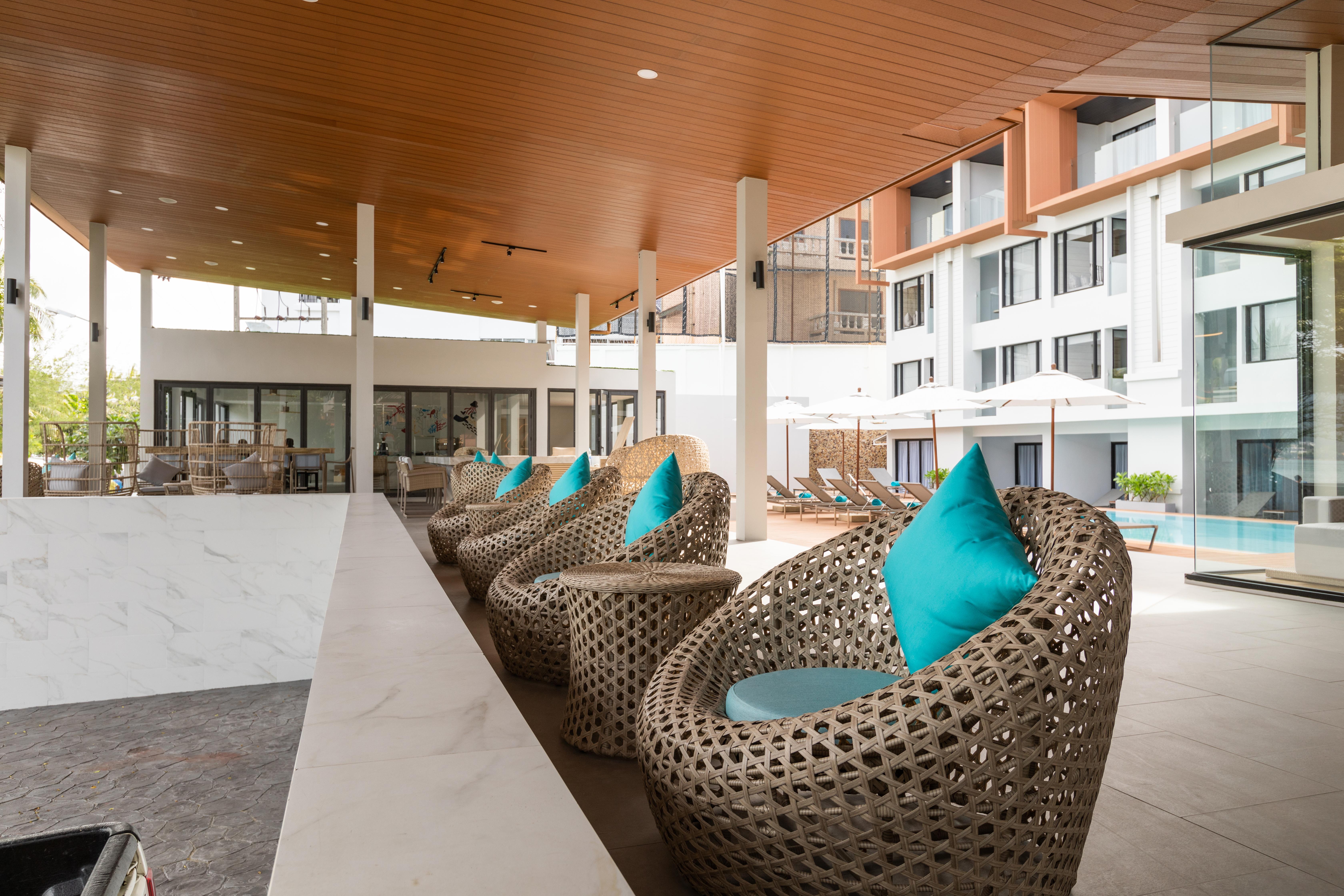 Liv Hotel Phuket Patong Beachfront Exteriér fotografie
