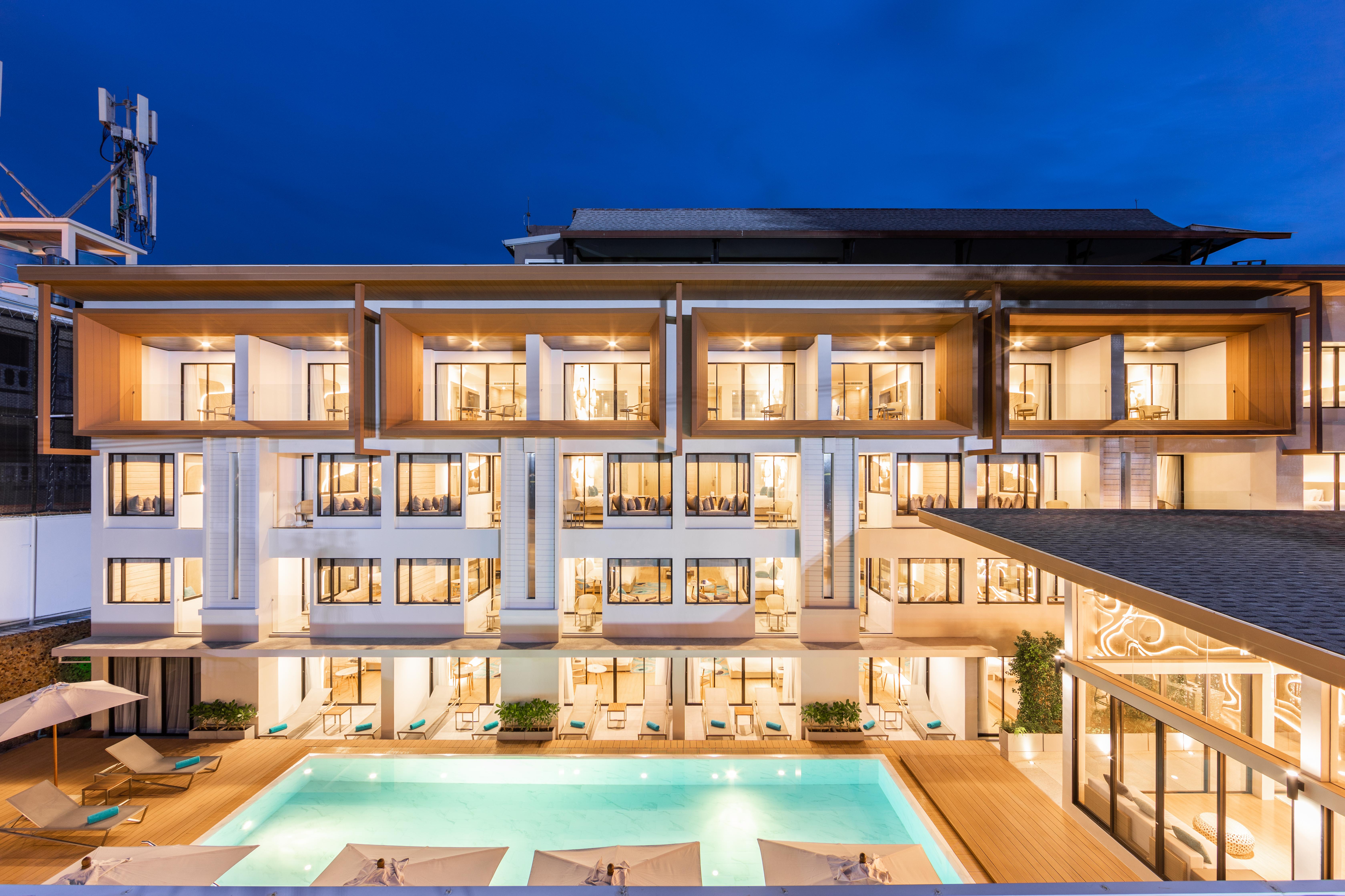 Liv Hotel Phuket Patong Beachfront Exteriér fotografie