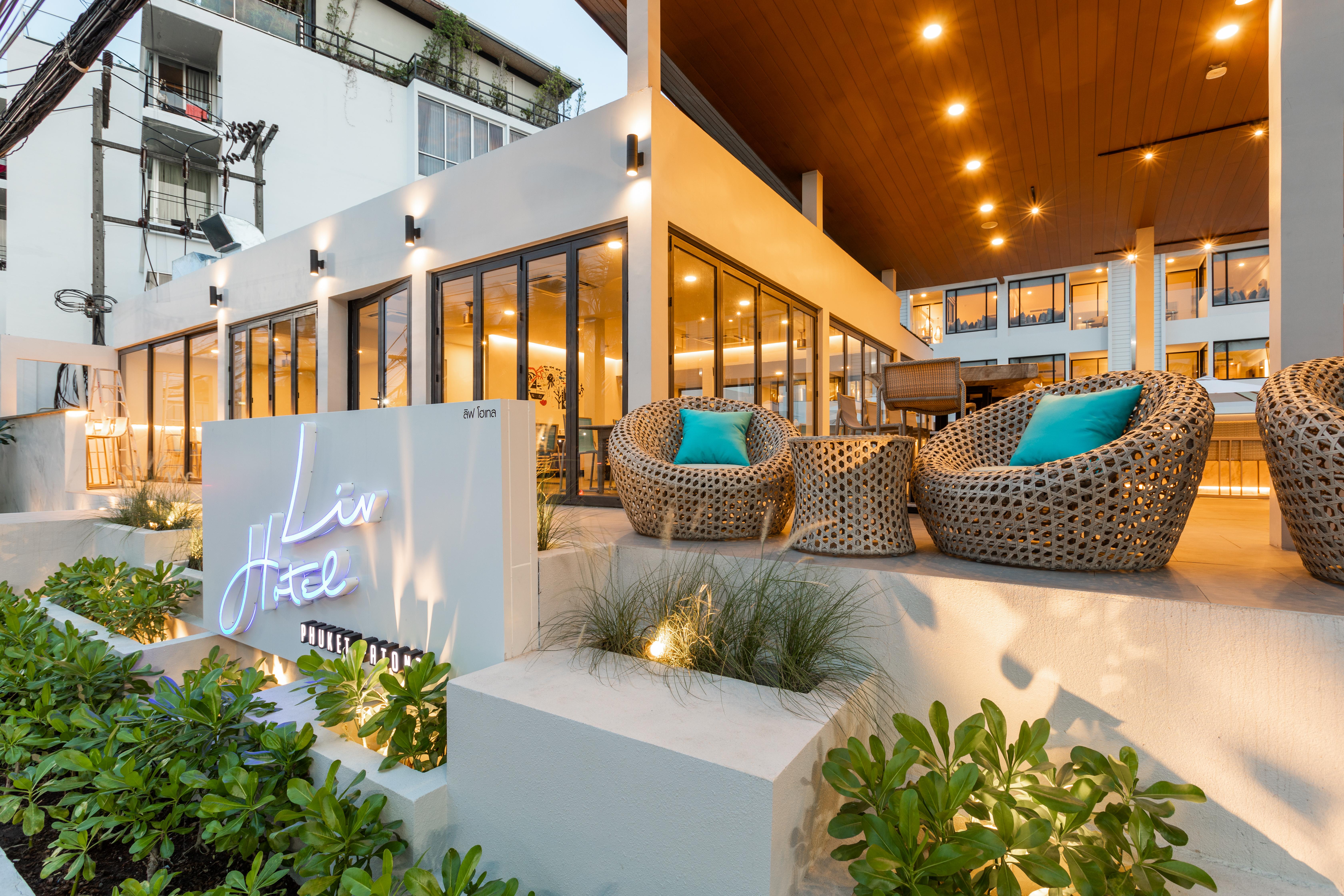 Liv Hotel Phuket Patong Beachfront Exteriér fotografie