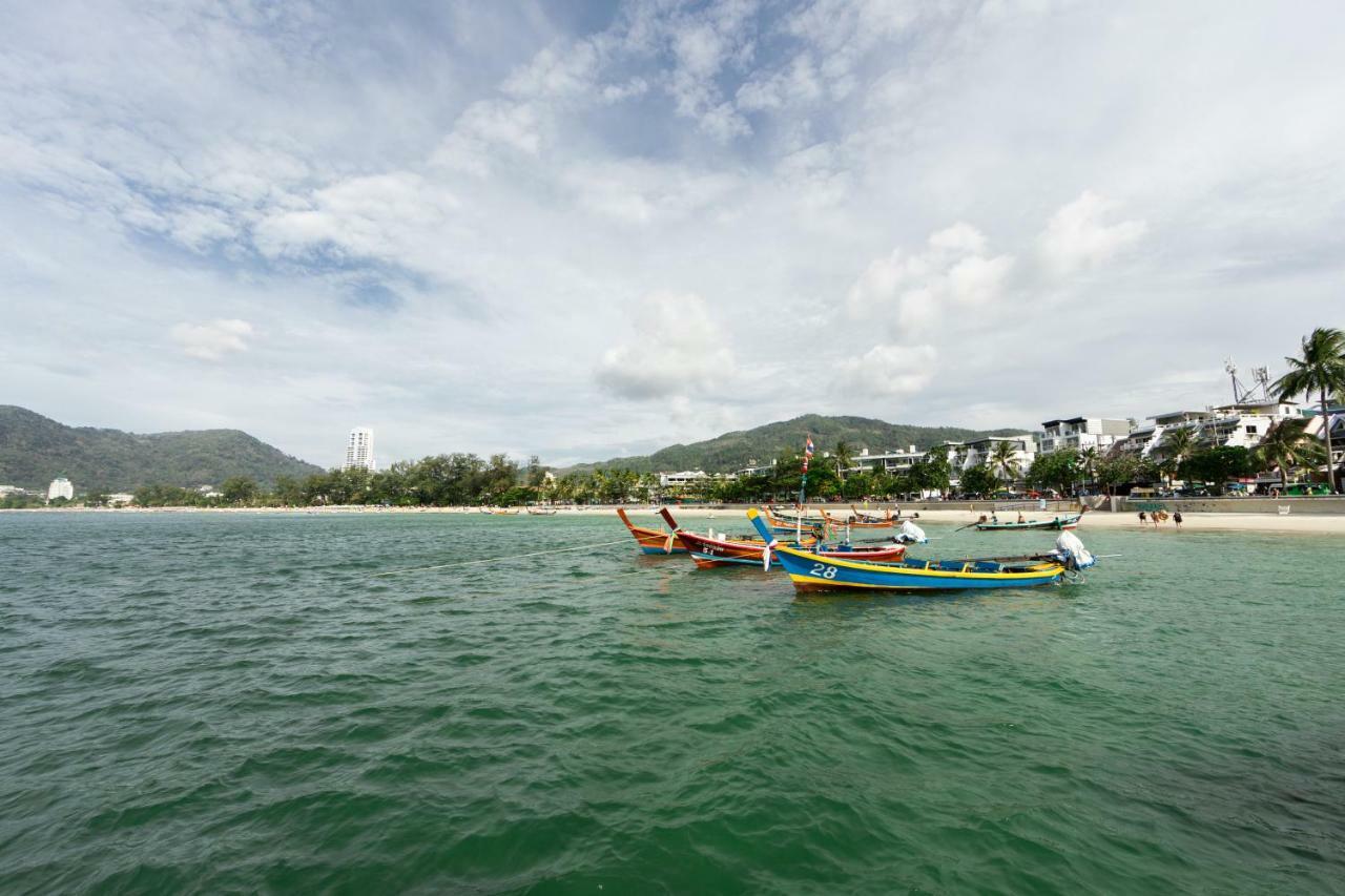 Liv Hotel Phuket Patong Beachfront Exteriér fotografie