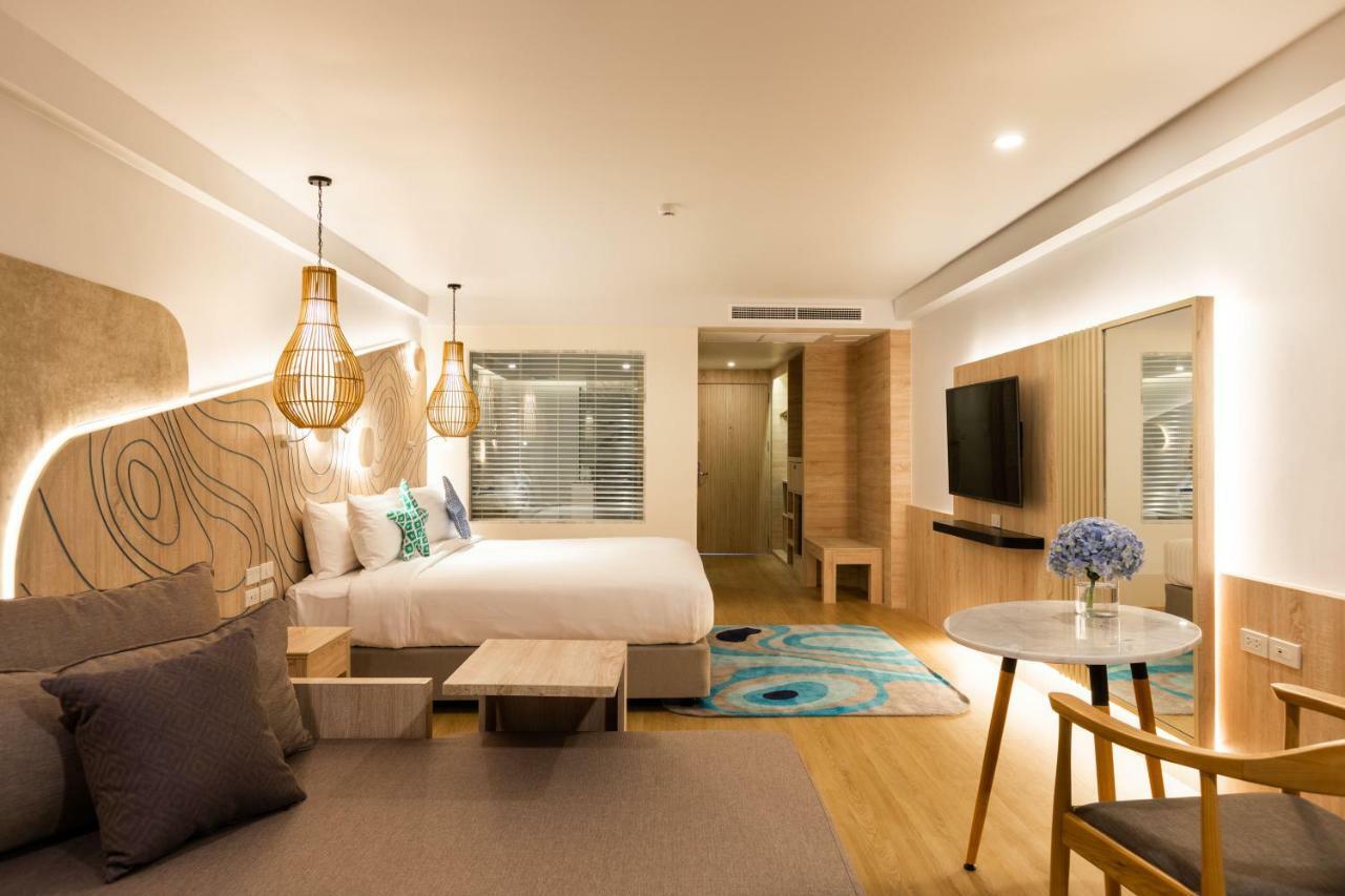 Liv Hotel Phuket Patong Beachfront Exteriér fotografie